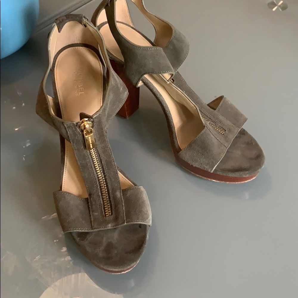 Michael Kors suede army green heels